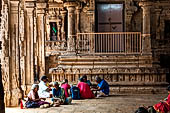 The great Chola temples of Tamil Nadu - The Sri Ranganatha Temple of Srirangam. The mandapa at the entrance of the temple (southern branch of the fourth courtyard). 